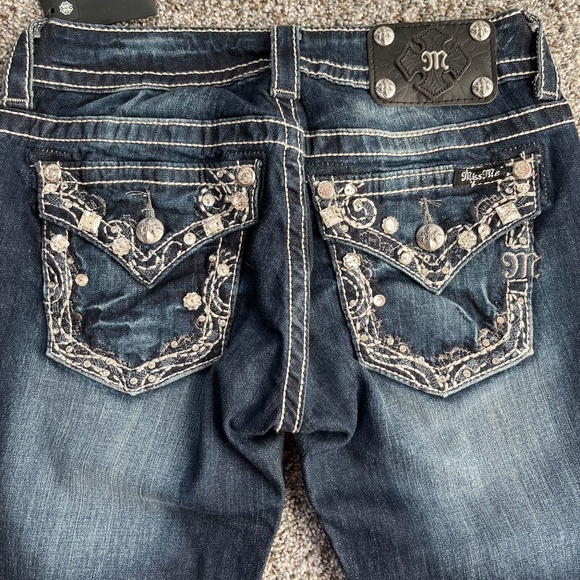 Miss Me Jeans, Rhinestones,  Women's Size 26, New with tags - Picture 5 of 15